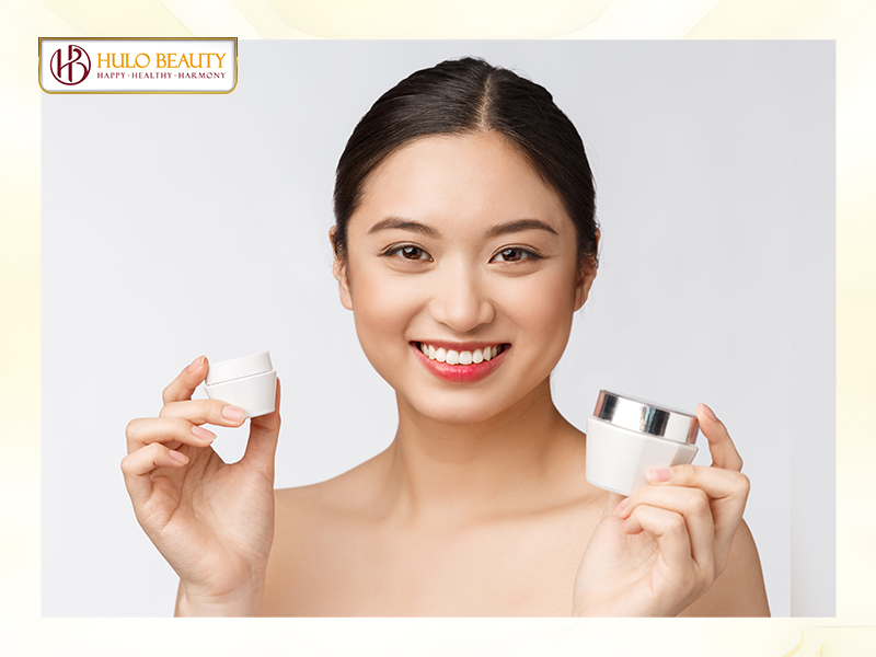 Sử dụng kem dưỡng ẩm sau khi làm sạch giúp bổ sung độ ẩm cần thiết